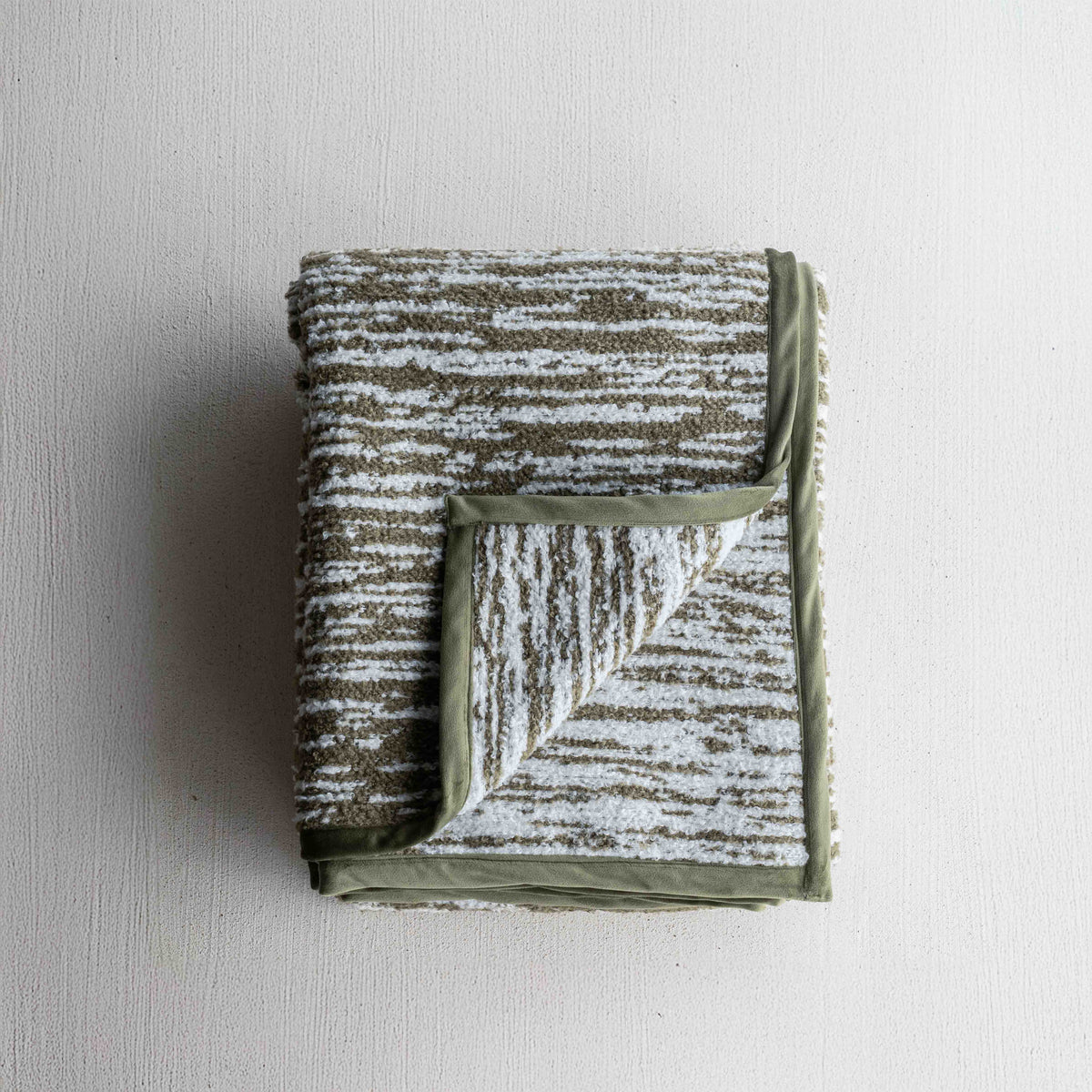 Cozy Green Throw Blanket - 205x154cm