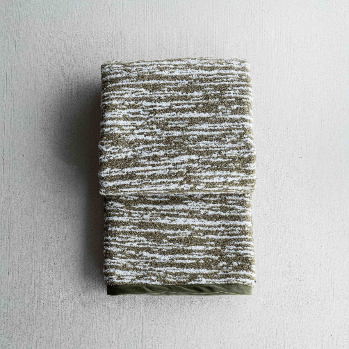 Cozy Green Throw Blanket - 205x154cm